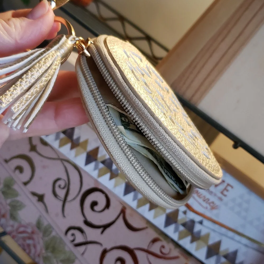 Key/card Holder Round ~ Tassel